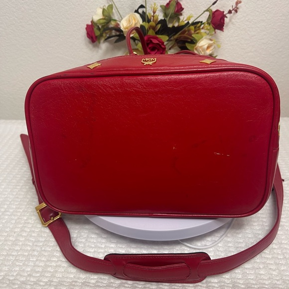 MCM Red Quilted Leather Bucket Bag - Picture 7 of 11
